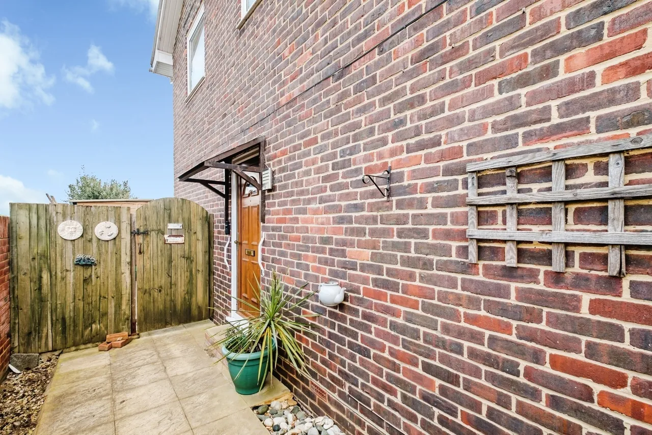 North End Road, Yapton, BN18, photo 20