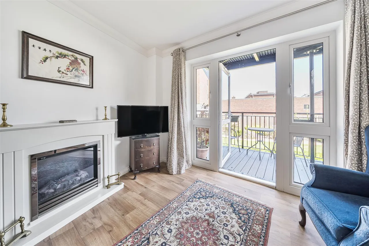 Commercial Road, Paddock Wood, TN12, photo 6