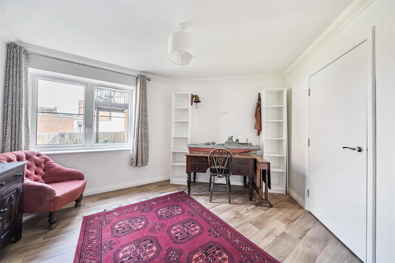 Commercial Road, Paddock Wood, TN12, photo 11