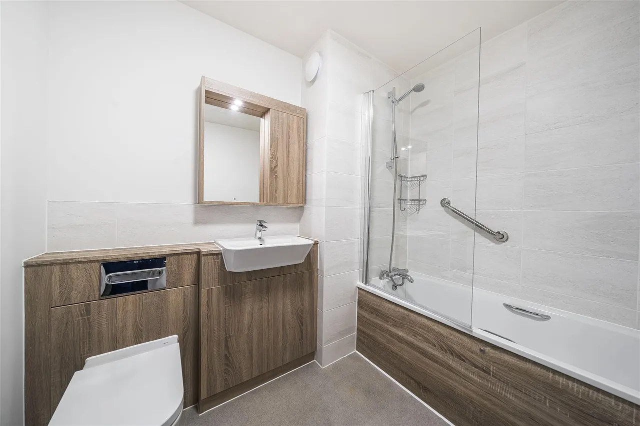 Commercial Road, Paddock Wood, TN12, photo 7