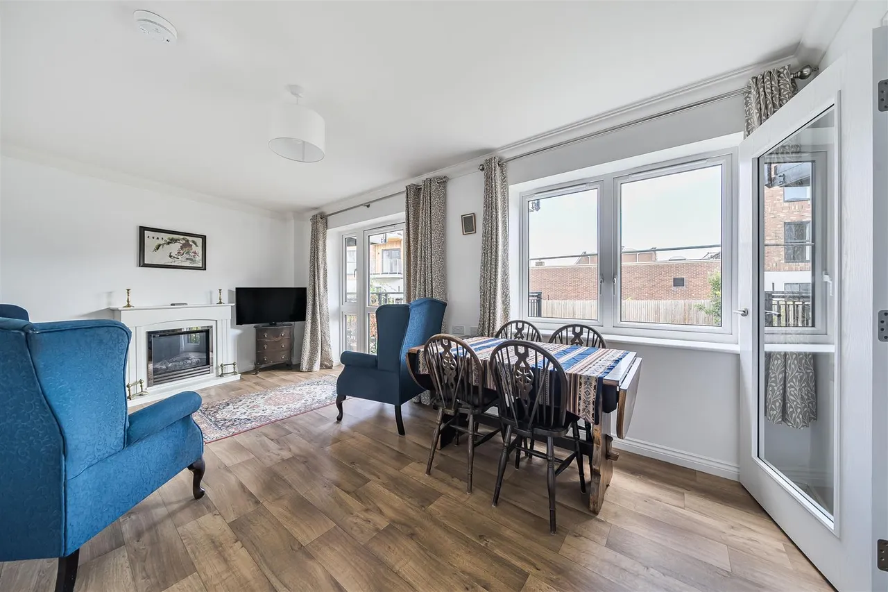 Commercial Road, Paddock Wood, TN12, photo 4