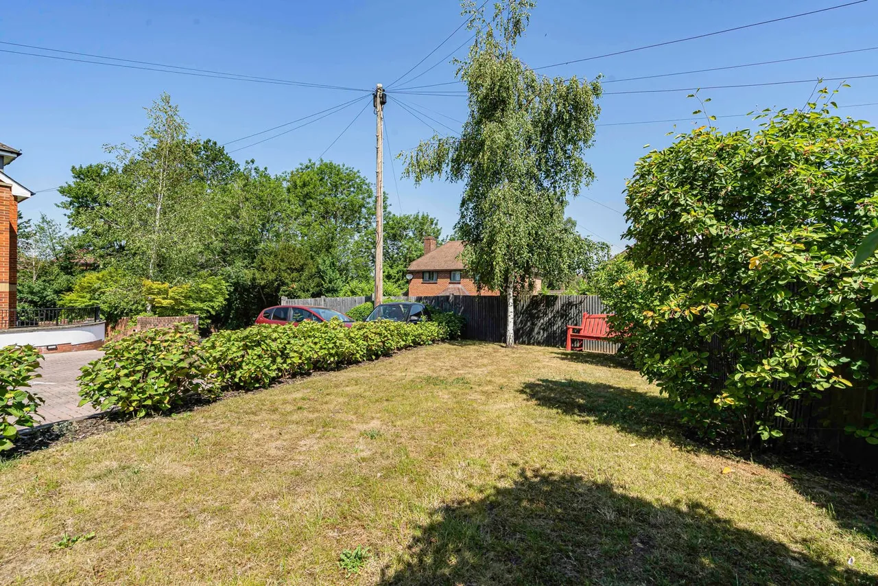 School Hill, Wrecclesham, GU10, photo 10