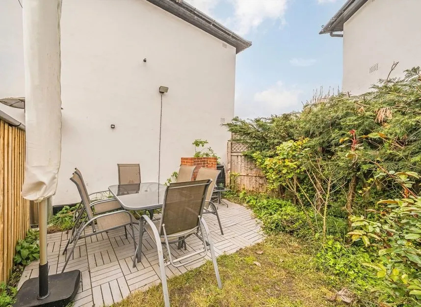 Grove Close, Kingston Upon Thames, KT1, photo 6