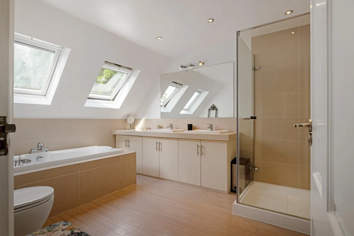 Beeches Drive, Farnham Common, SL2, photo 10