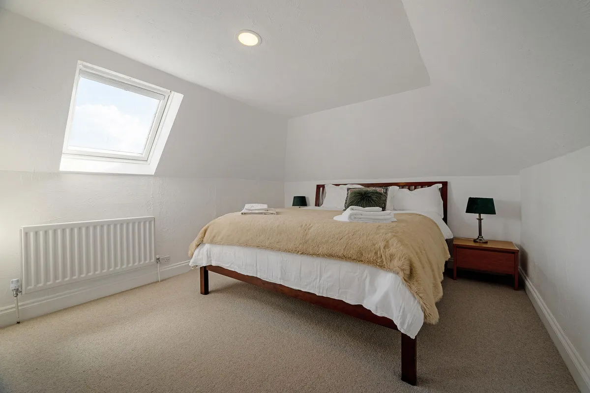 Beeches Drive, Farnham Common, SL2, photo 15