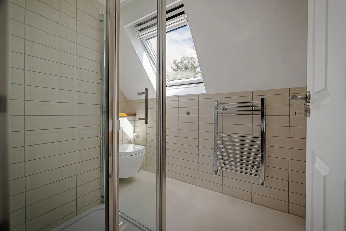 Beeches Drive, Farnham Common, SL2, photo 16