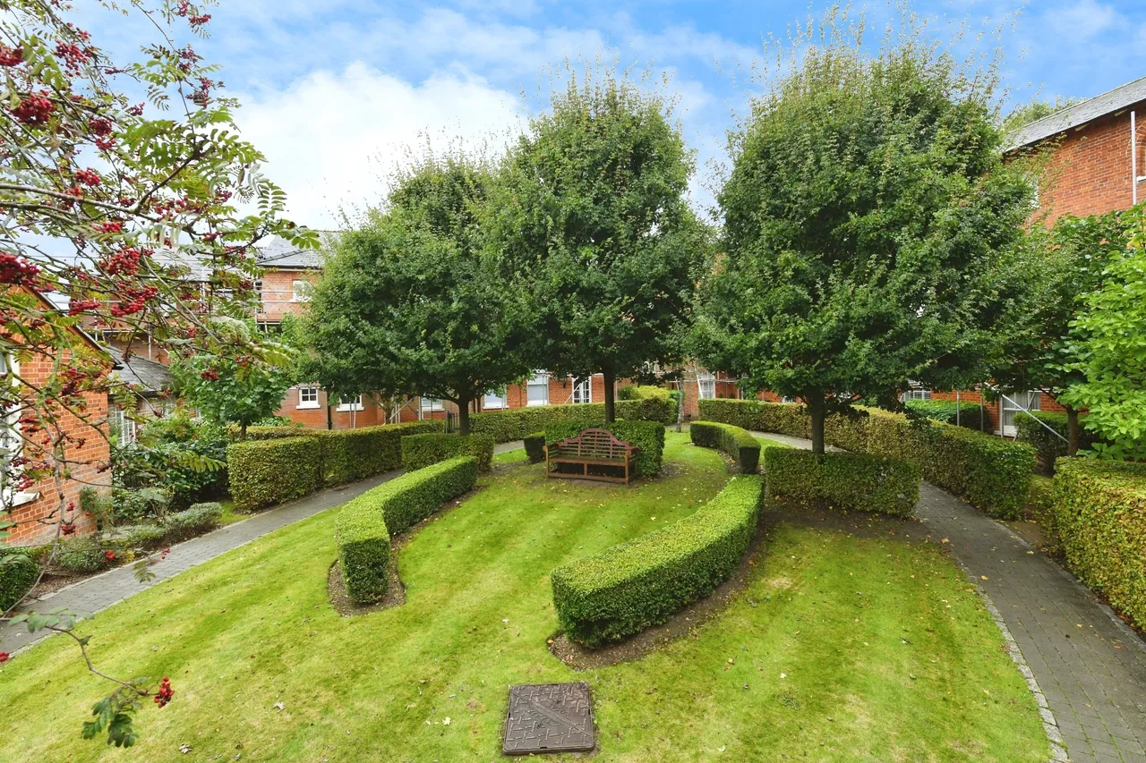 Old St. Michaels Drive, Braintree, Essex, CM7, photo 12