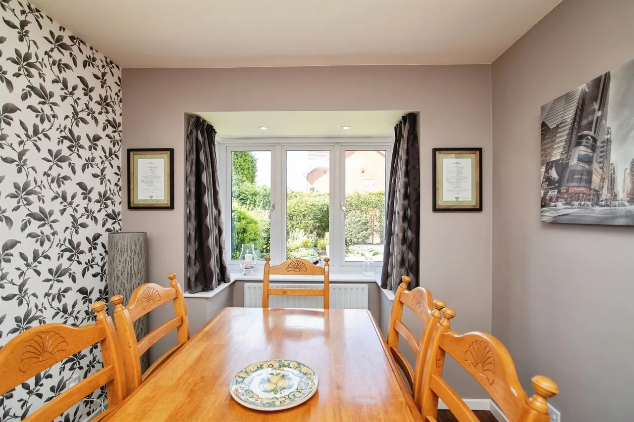 Boscobel Close, DUDLEY, photo 3