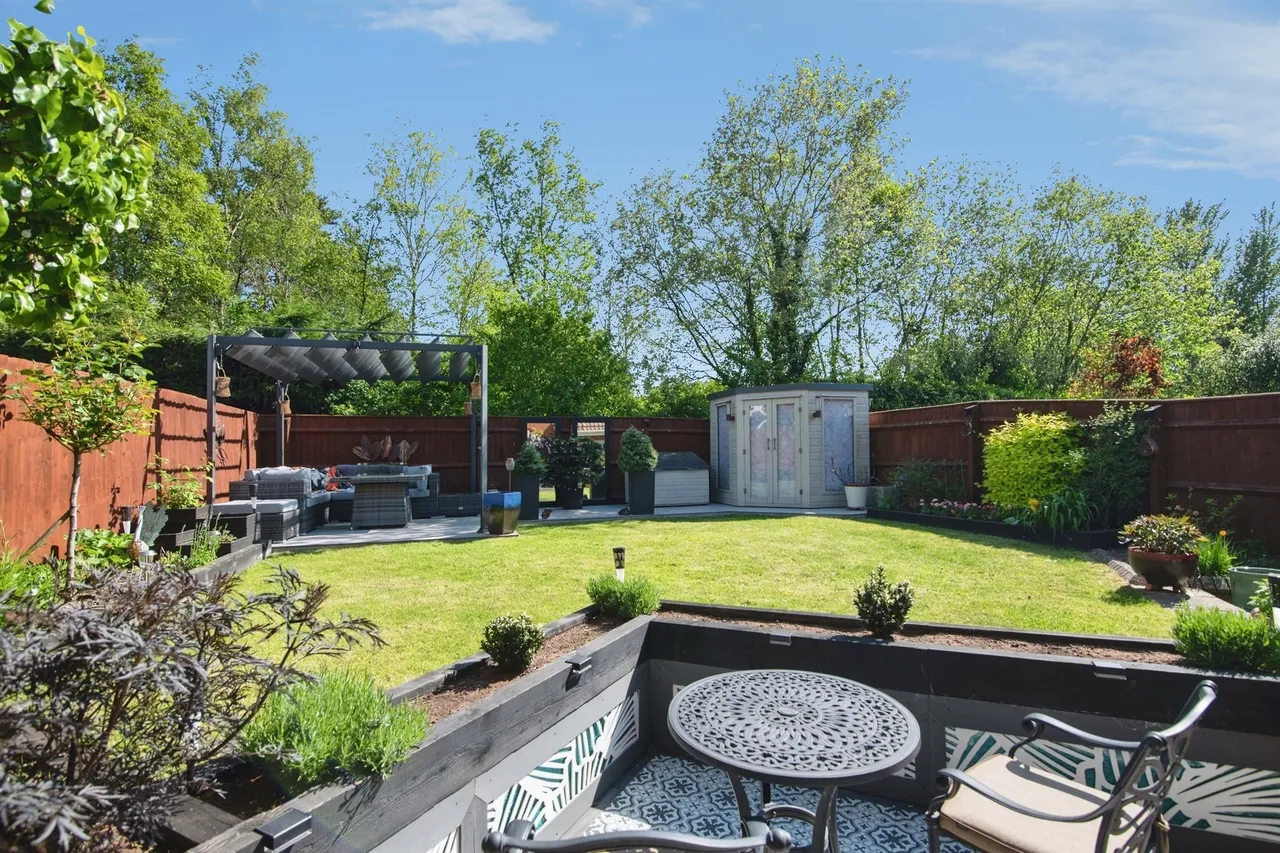 Boscobel Close, DUDLEY, photo 2