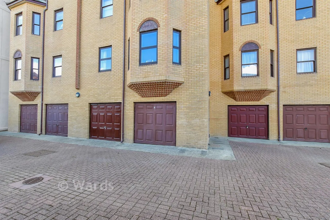 Marine Parade, Hythe, CT21, photo 16