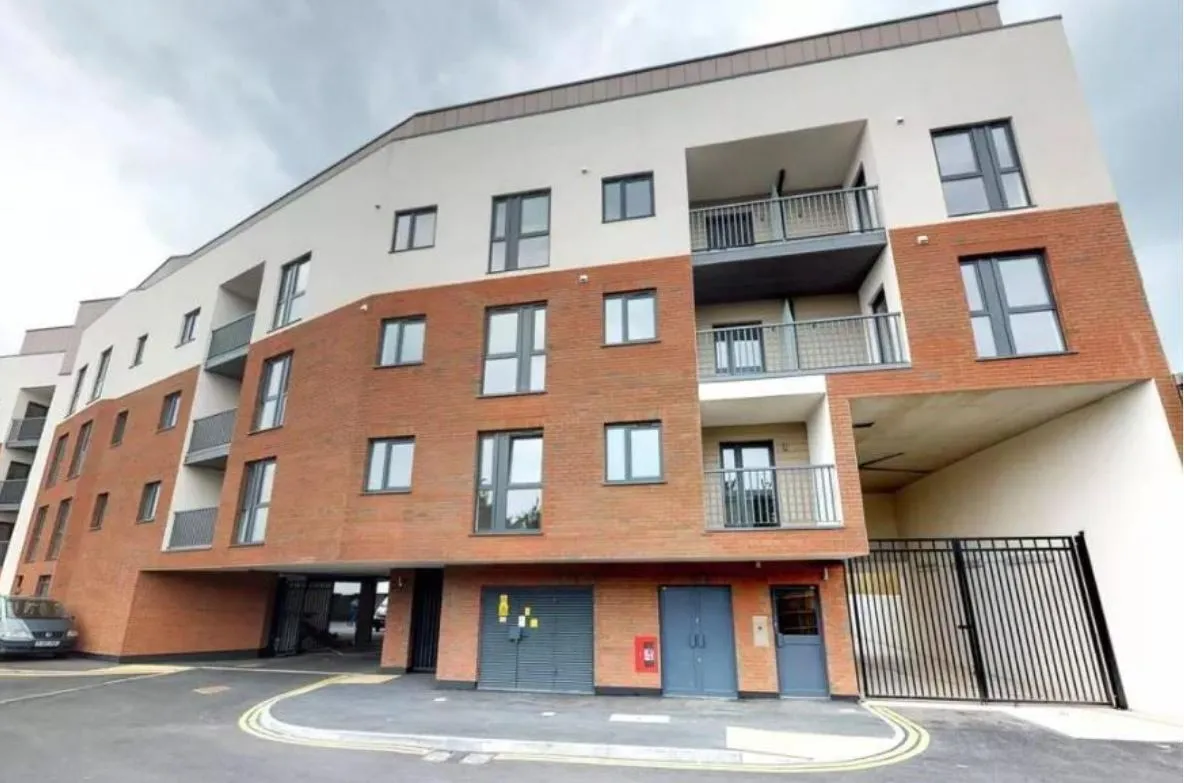 1 bed flat to rent, Stoke Road, SL2