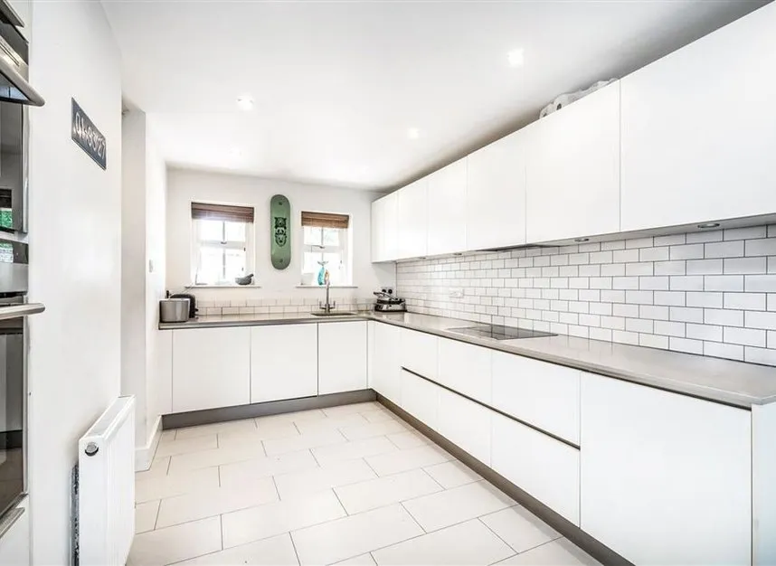 North Place, Teddington, TW11, photo 3