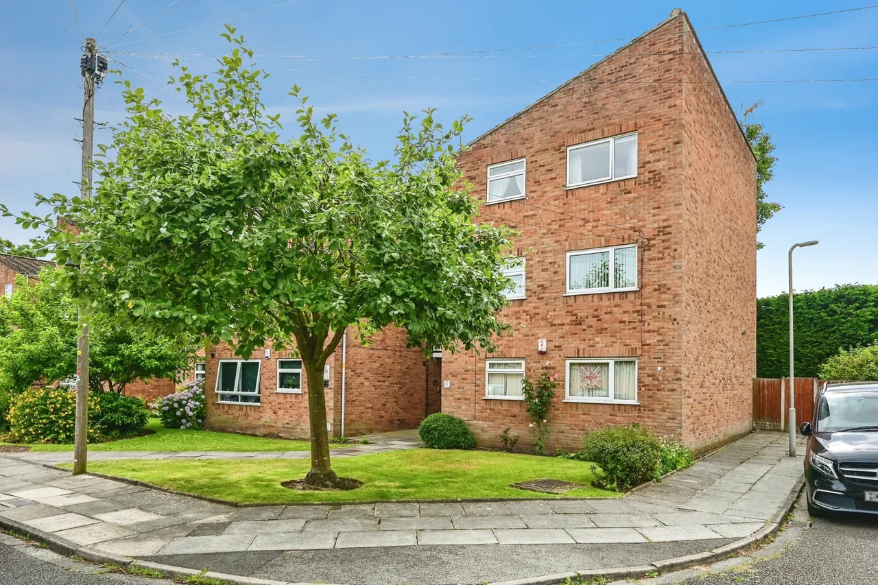 2 bed property for sale, Troutbeck Road, Liverpool, L18