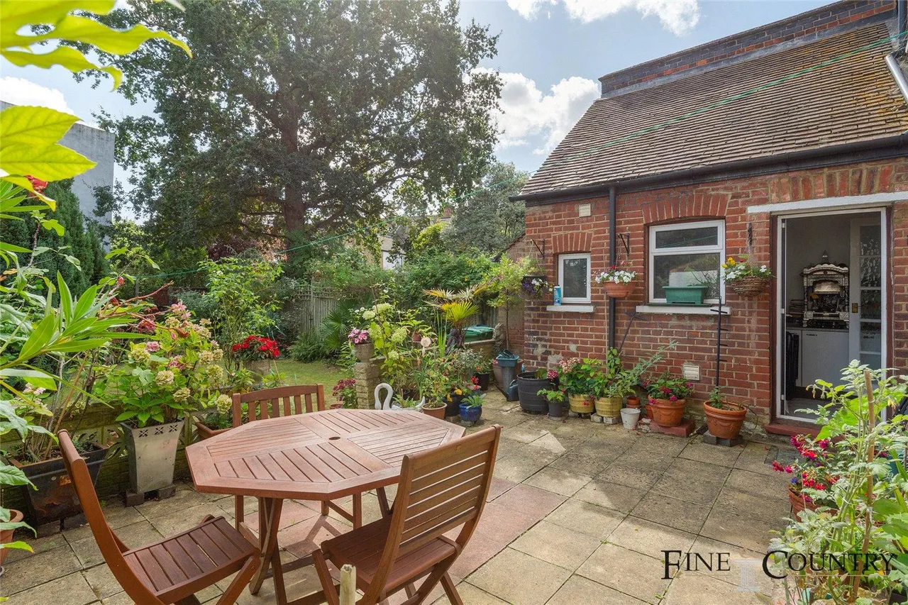 Blenheim Gardens, London, photo 22