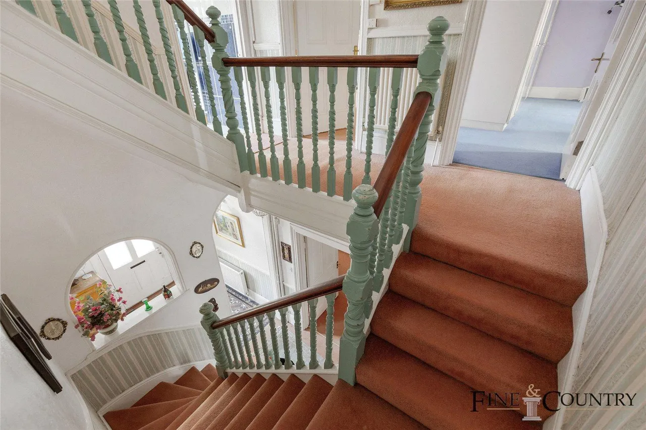 Blenheim Gardens, London, photo 20