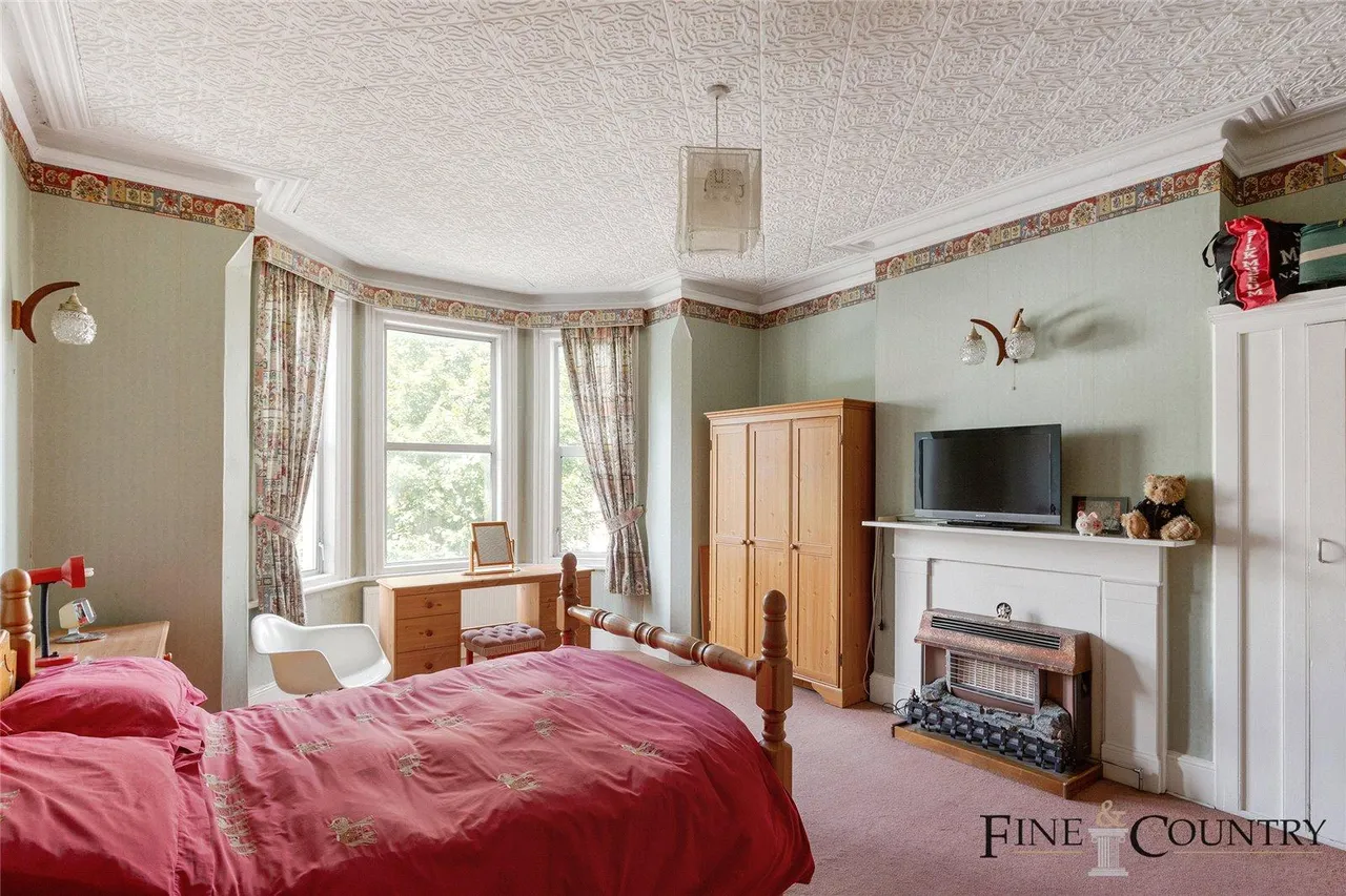 Blenheim Gardens, London, photo 13