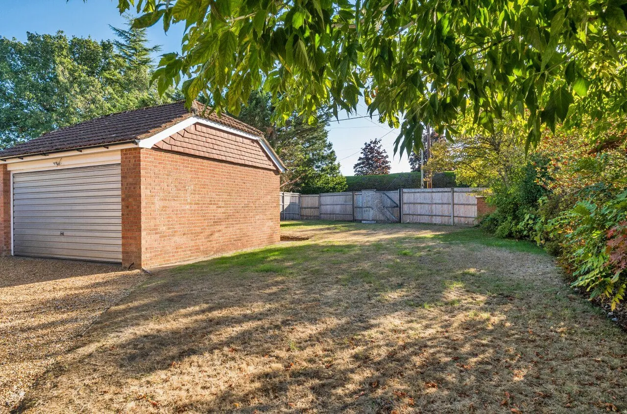 Salisbury Road, West Wellow, SO51, photo 14