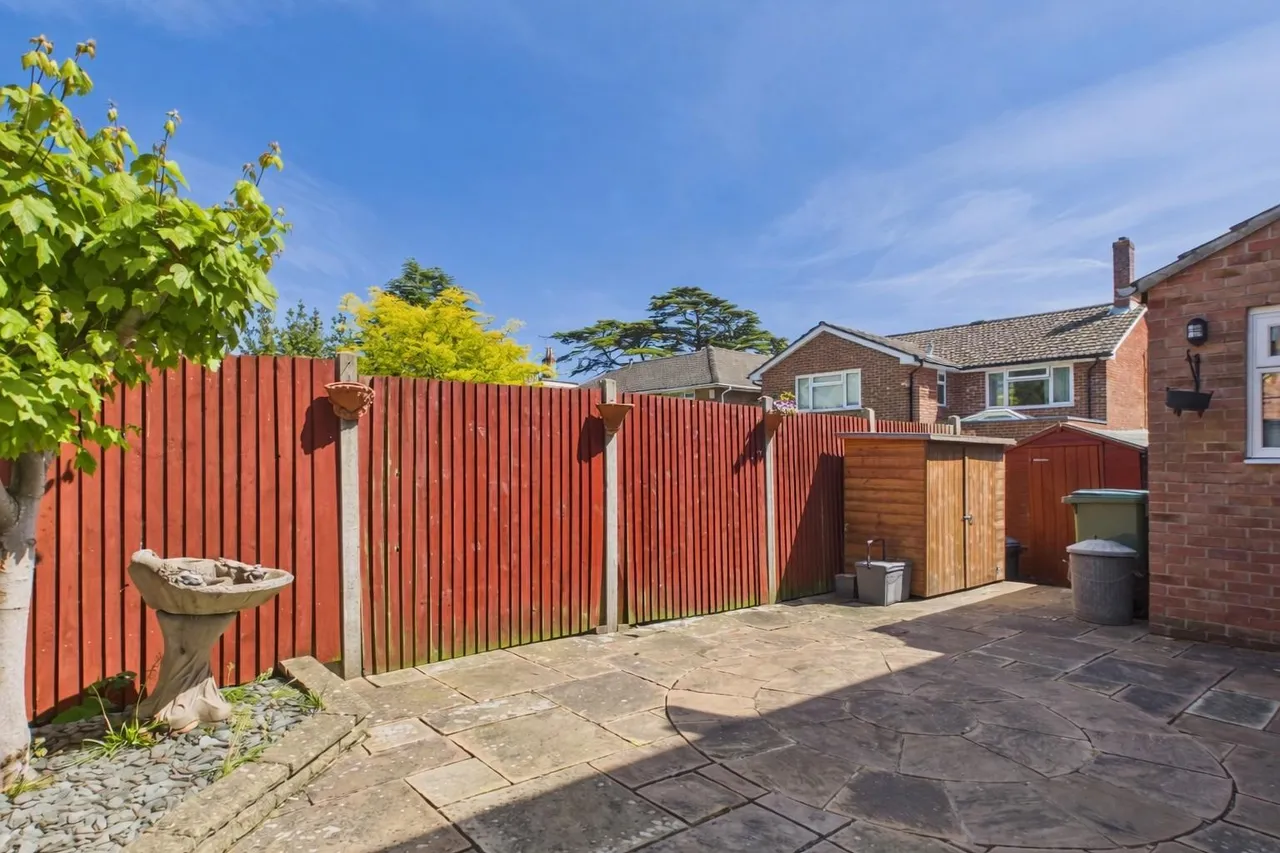 Lodge Avenue, Drayton, PO6, photo 14