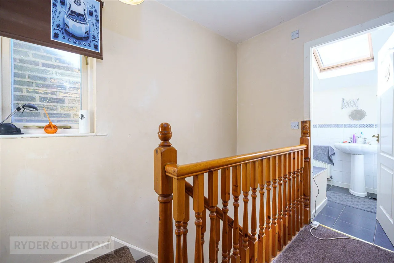 Manchester Road, Linthwaite, HD7, photo 6