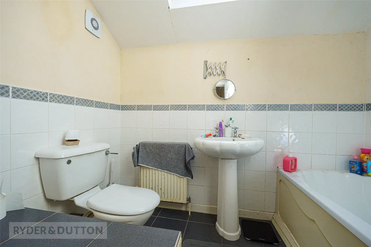 Manchester Road, Linthwaite, HD7, photo 10