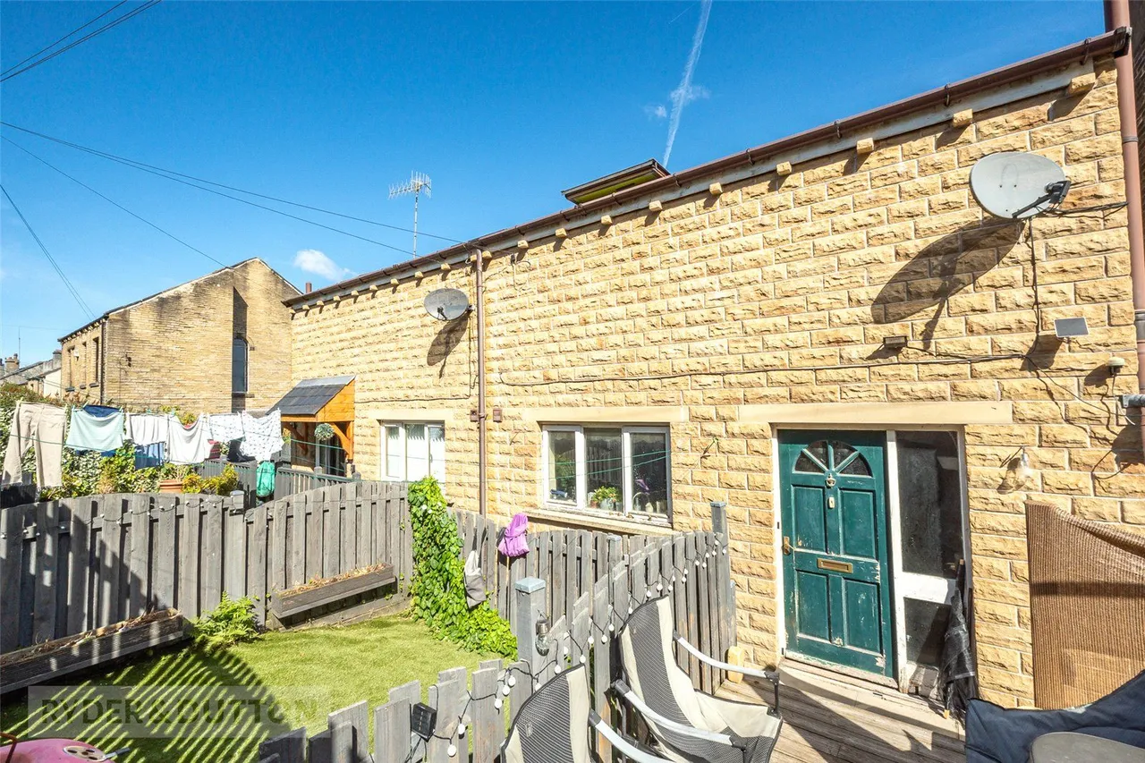 Manchester Road, Linthwaite, HD7, photo 11