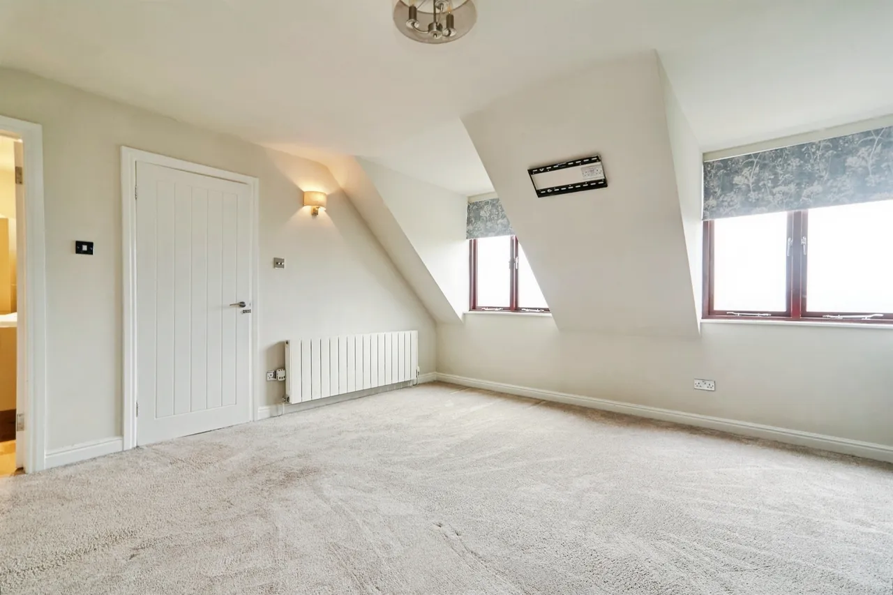 North Bank Road, Bingley, photo 12
