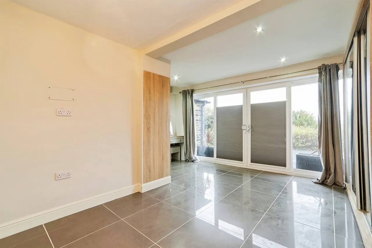 North Bank Road, Bingley, photo 8