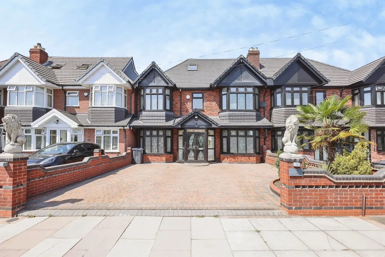 6 bed house for sale, Eastbourne Avenue, Birmingham, B34
