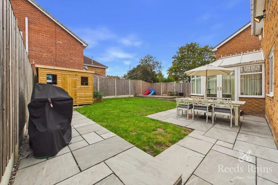 Queensbury Court, Normanton, WF6, photo 9