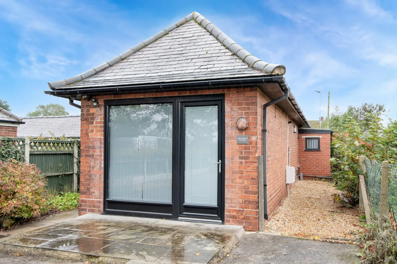 commercial property for sale, North Road, Torworth, DN22