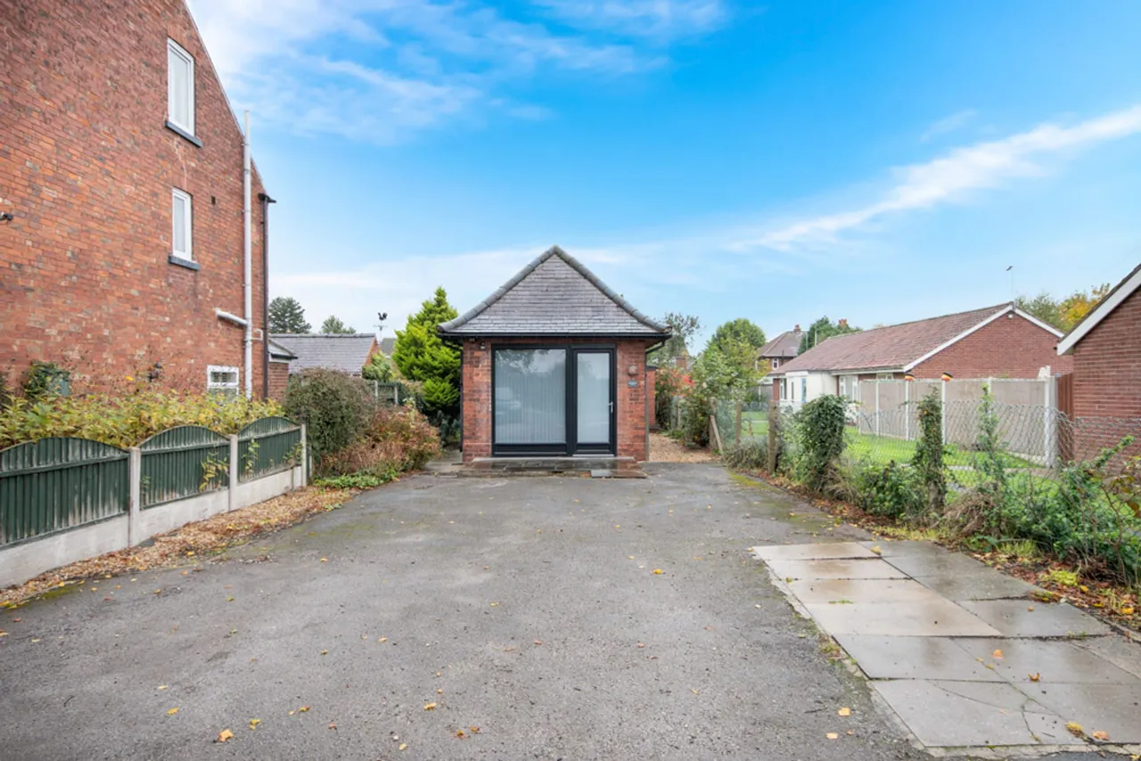 North Road, Torworth, DN22, photo 8