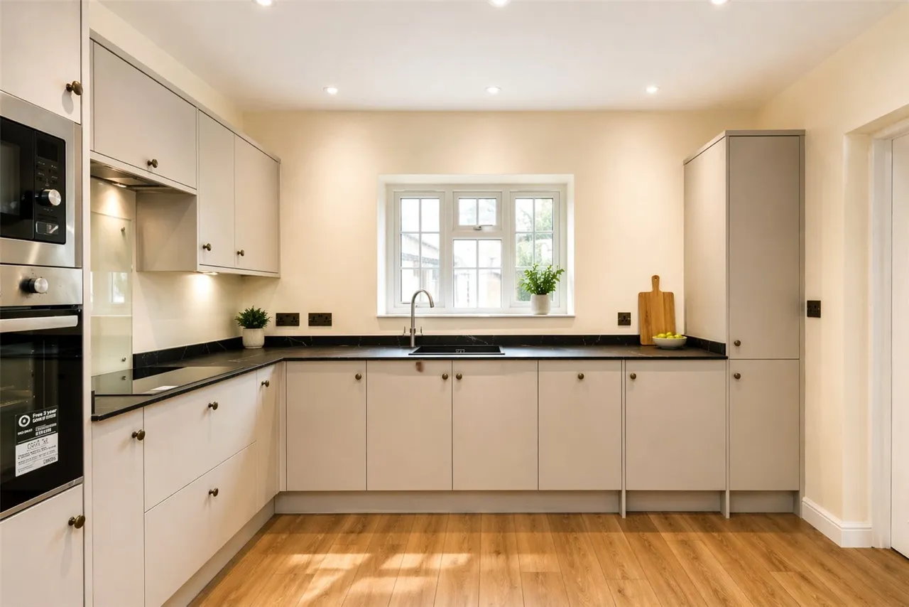 Madeley Manor, CREWE, Cheshire, CW3, photo 4