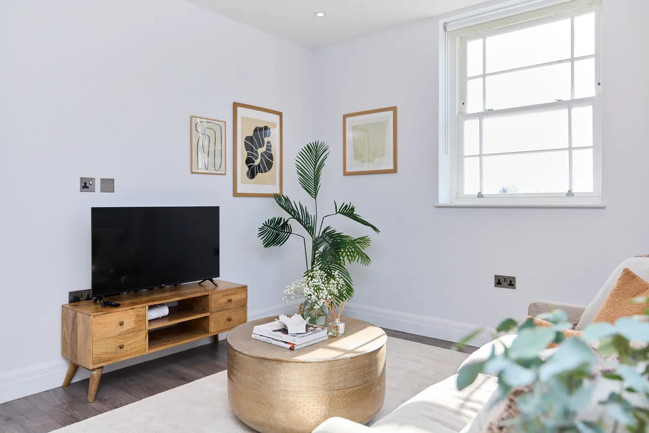 Kew Bridge Road, TW8, photo 19