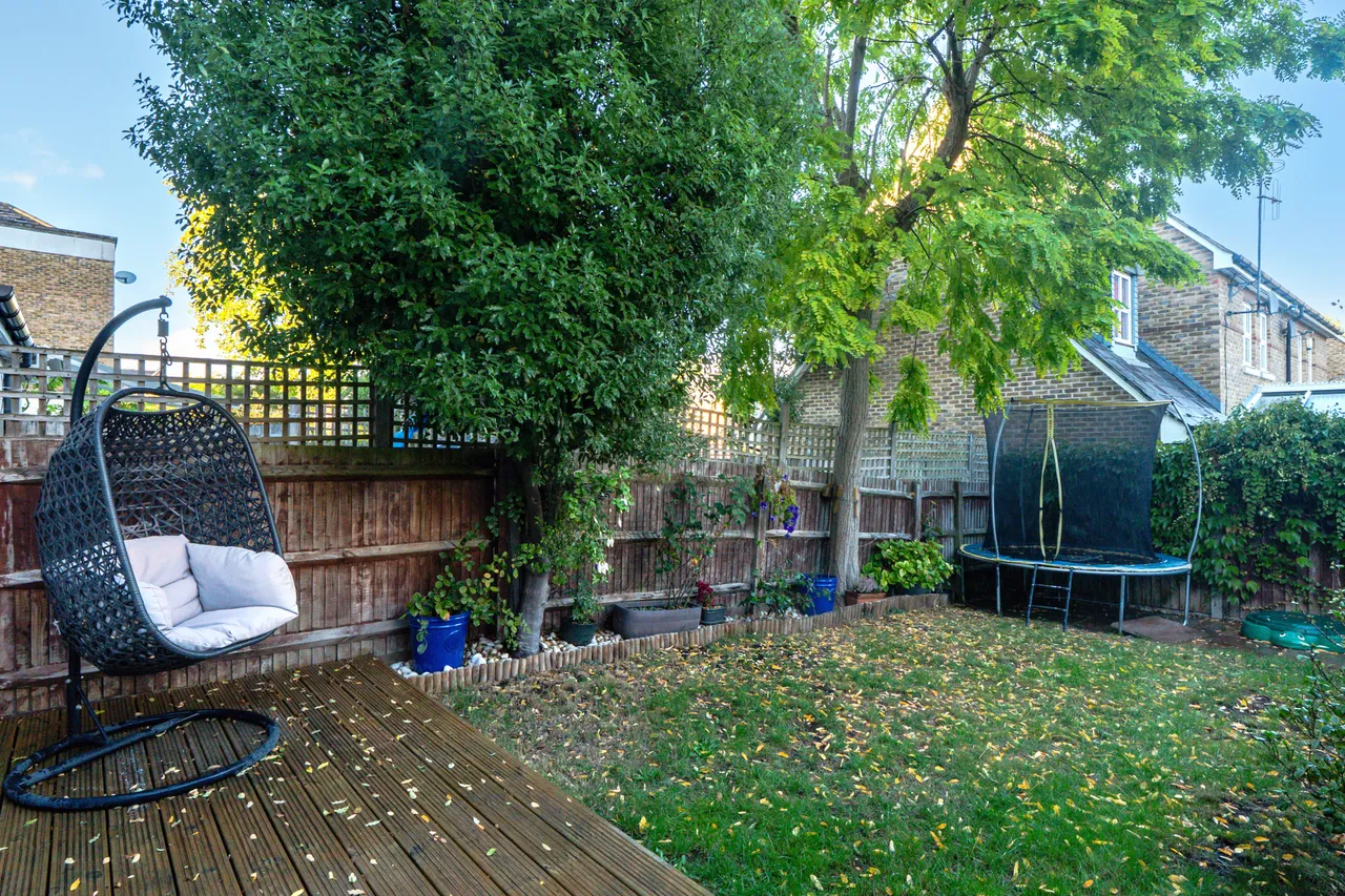 Cavendish Walk, Epsom, KT19, photo 6