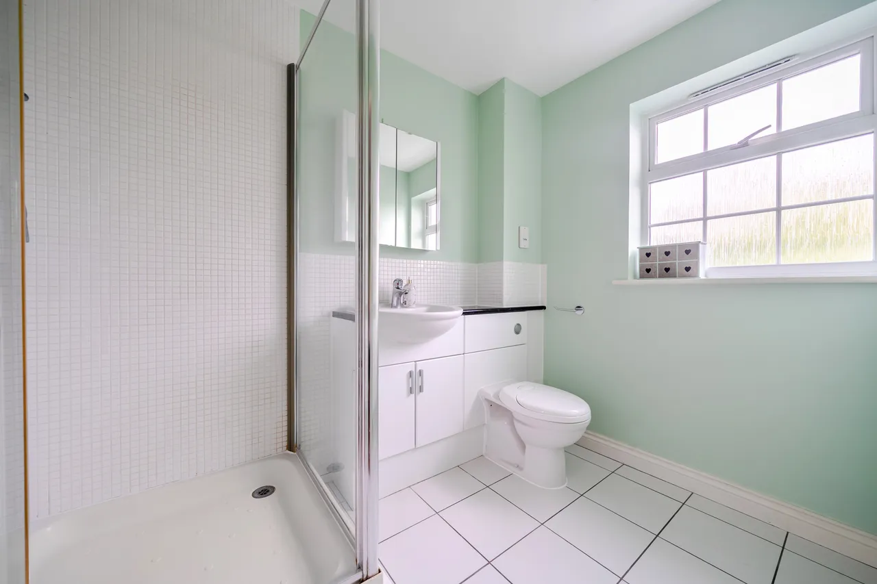 Cavendish Walk, Epsom, KT19, photo 13