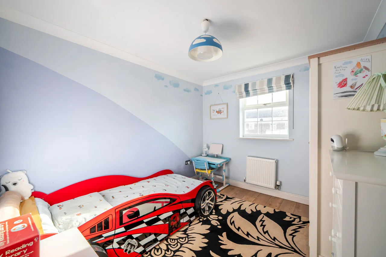 Cavendish Walk, Epsom, KT19, photo 11