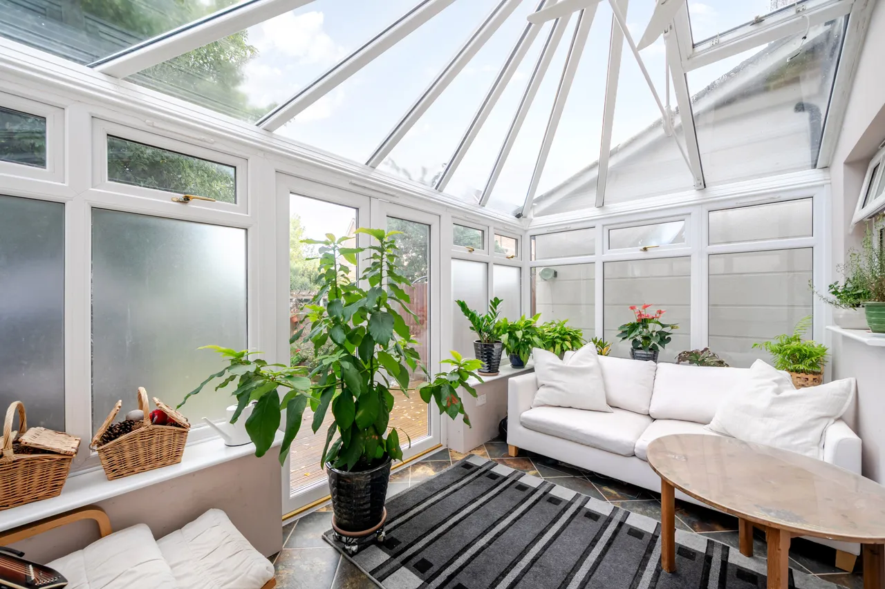 Cavendish Walk, Epsom, KT19, photo 4