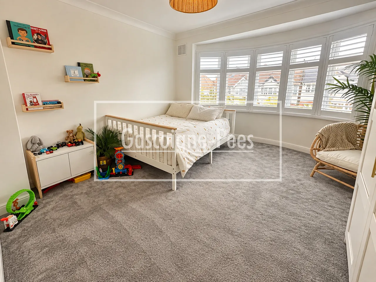 Elmstead Gardens- Worcester park, KT4, photo 4