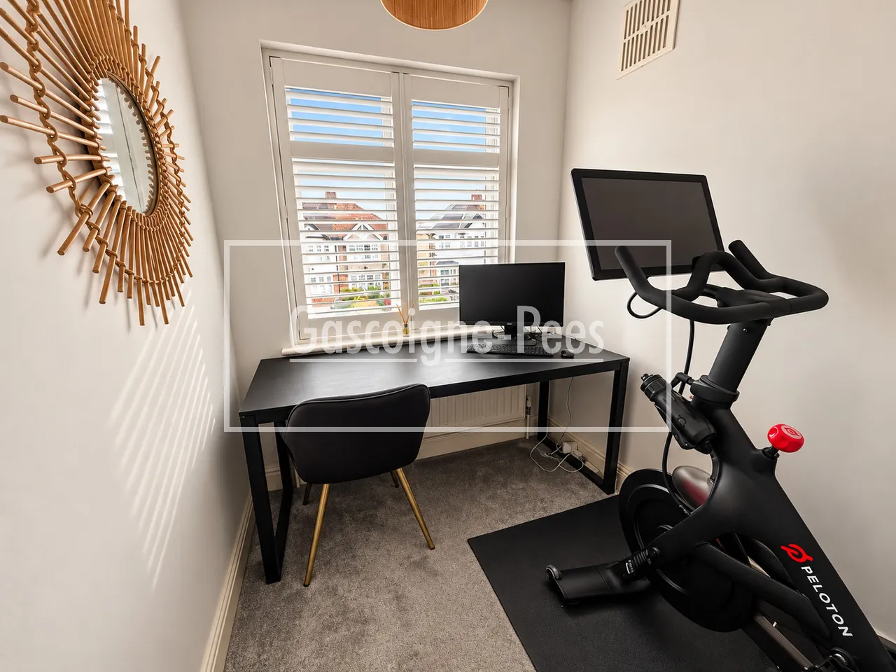 Elmstead Gardens- Worcester park, KT4, photo 13