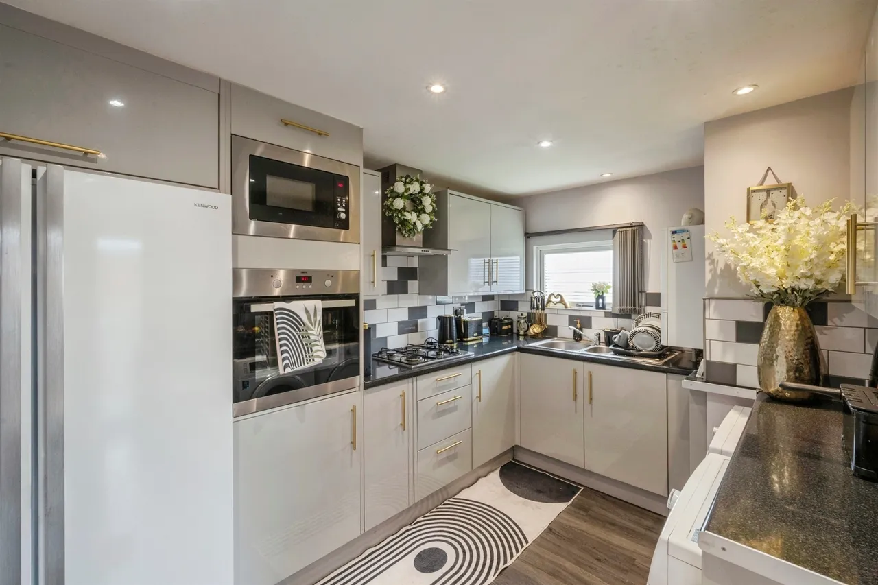 Fair View Avenue, Woodlands, Doncaster, photo 4