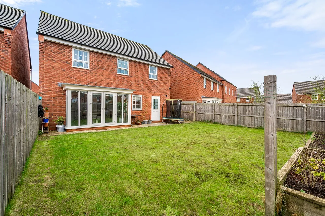Meadow End Road, Macclesfield, photo 21