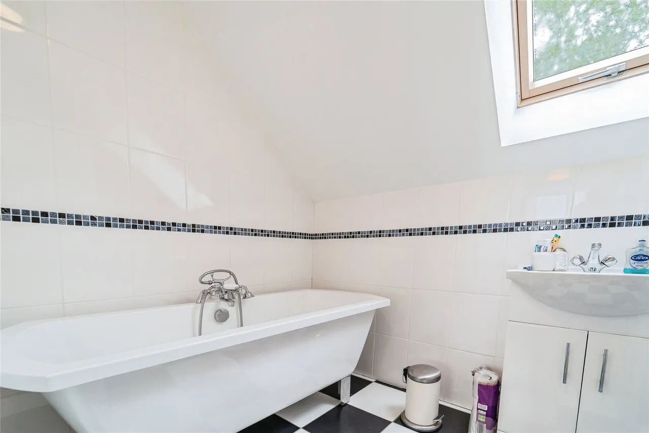 Castle Close, Roch, SA62, photo 22