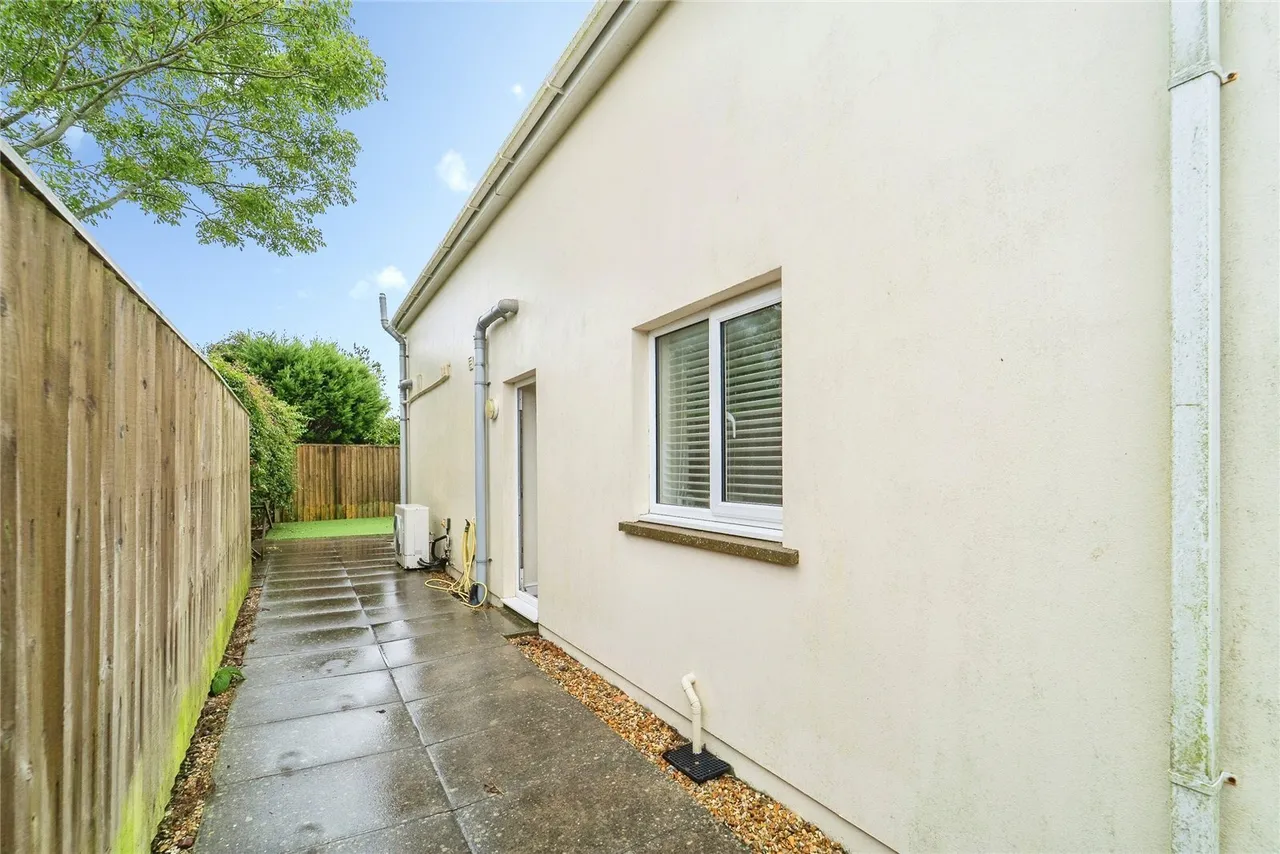 Castle Close, Roch, SA62, photo 25