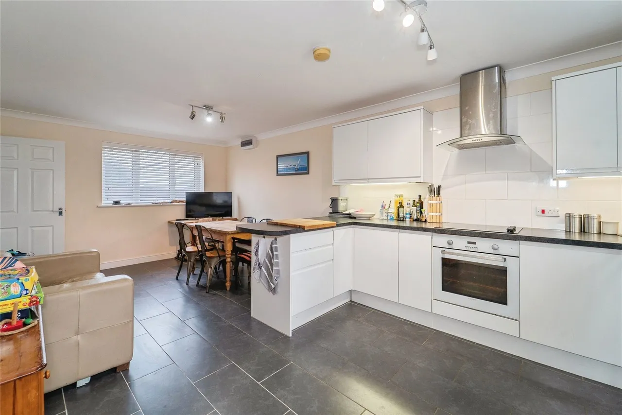 Castle Close, Roch, SA62, photo 7