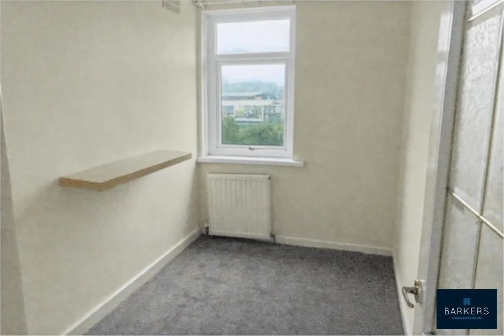 Bradford Road, Birstall, Batley WF17 8NJ, photo 5