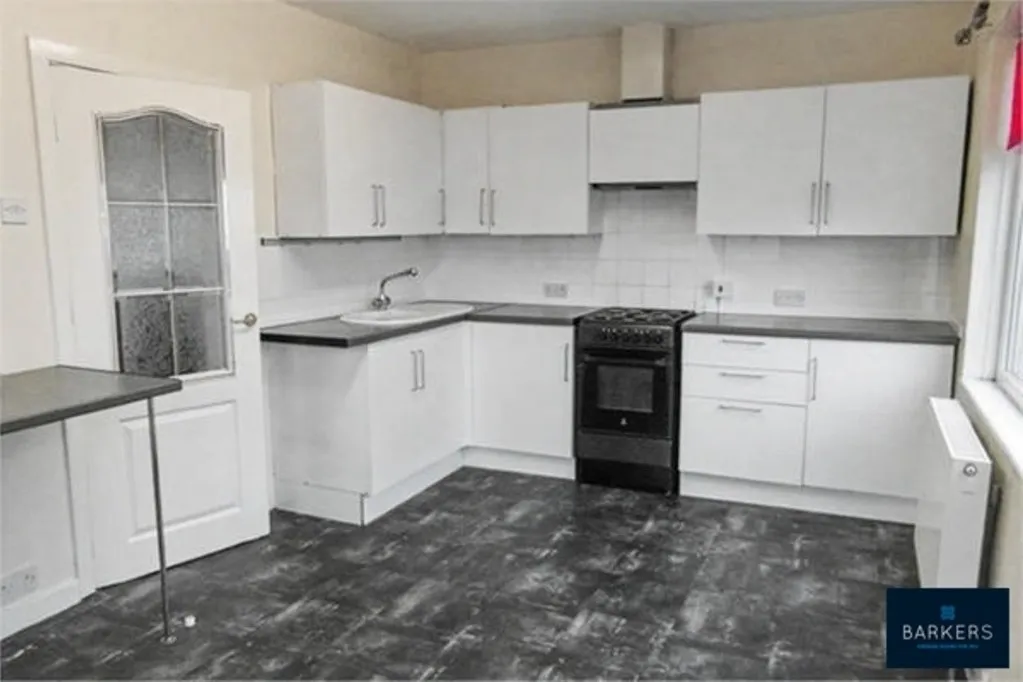 Bradford Road, Birstall, Batley WF17 8NJ, photo 4