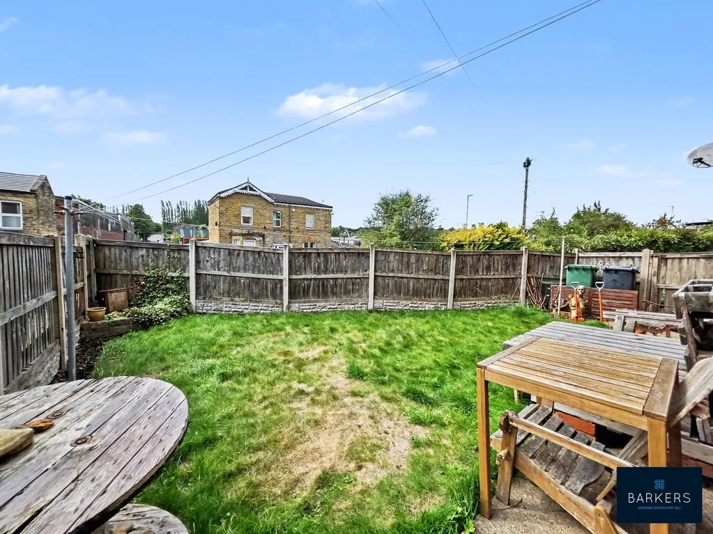 Bradford Road, Birstall, Batley WF17 8NJ, photo 10