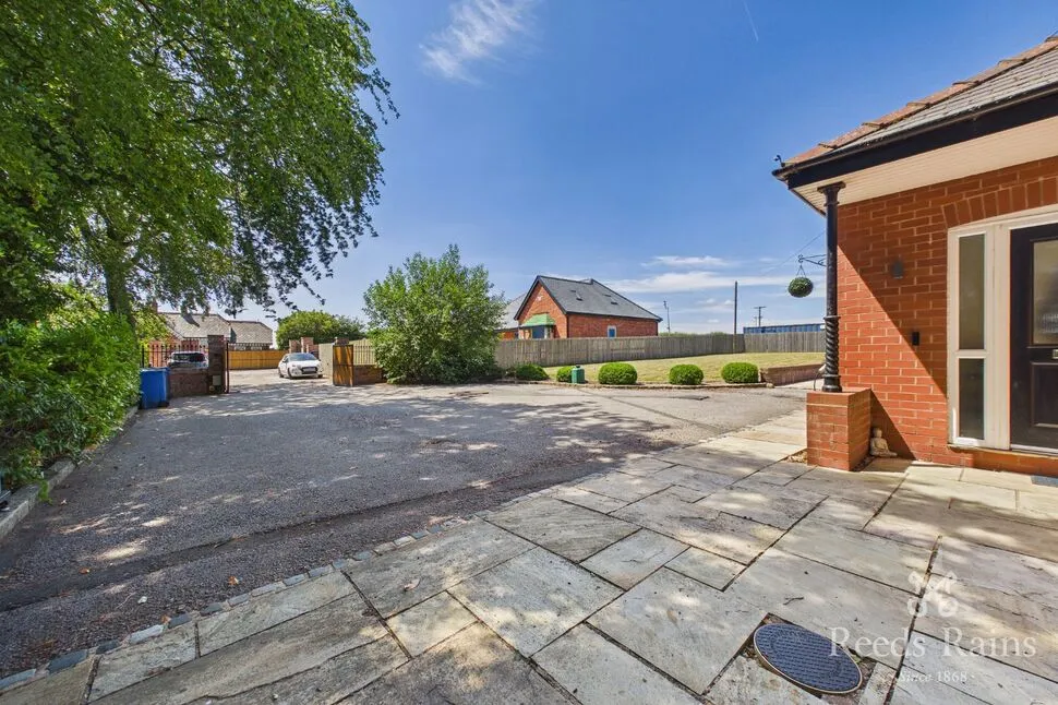 Chorley Road, WN1, photo 22