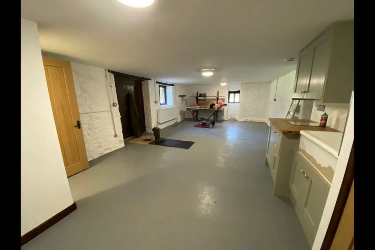 Prioress Mill Lane, Usk, NP15, photo 6