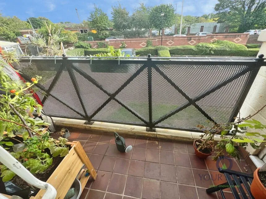 Luanne Close, Cradley Heath, B64, photo 4
